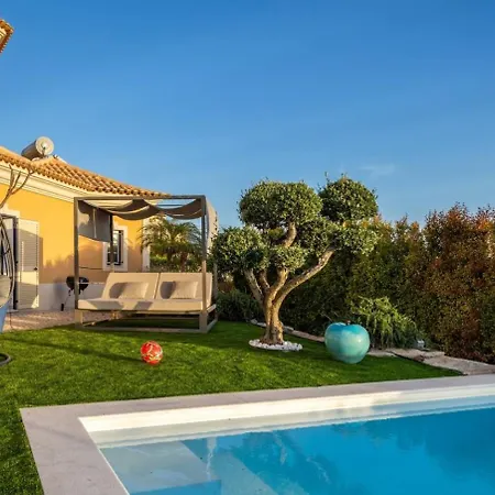 Very Nice House With Magnificent Land And Sea Views Casa de Férias